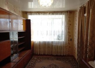 Продается четырехкомнатная квартира, 61.9 м2, Кемеровская область, улица Доватора, 8