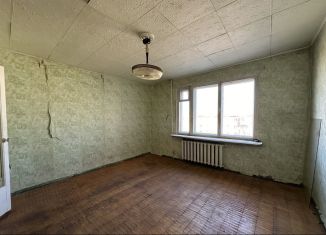 Продается трехкомнатная квартира, 64 м2, Екатеринбург, улица Металлургов, 10А, метро Площадь 1905 года