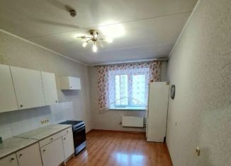 Сдаю в аренду двухкомнатную квартиру, 72 м2, Свердловская область, улица 8 Марта, 171