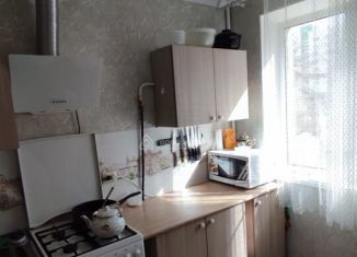 Продается 3-комнатная квартира, 64 м2, Челябинск, Курчатовский район, Комсомольский проспект, 38