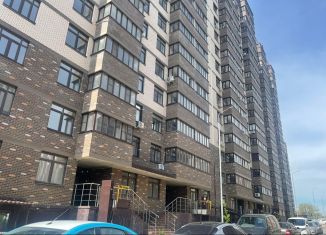 Продается двухкомнатная квартира, 70 м2, Ростовская область, улица Оганова, 20с6