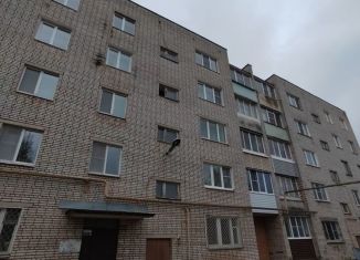 Продажа 2-комнатной квартиры, 45.2 м2, Псковская область, улица Матвея Кузьмина, 11
