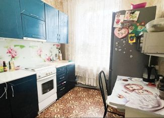 Продам двухкомнатную квартиру, 61.4 м2, Карпинск, улица Попова, 8