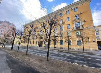 Продается многокомнатная квартира, 136.6 м2, Санкт-Петербург, 5-я Советская улица, 26, муниципальный округ Смольнинское