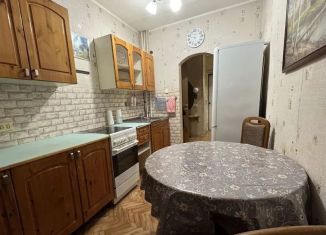 Продается 2-комнатная квартира, 43.7 м2, Сыктывкар, улица Морозова, 145