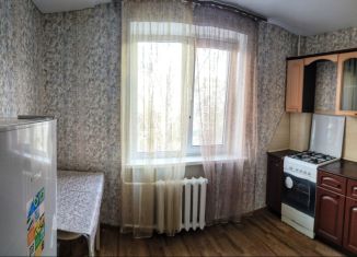 Сдаю в аренду однокомнатную квартиру, 39 м2, Нижнекамск, проспект Вахитова, 16