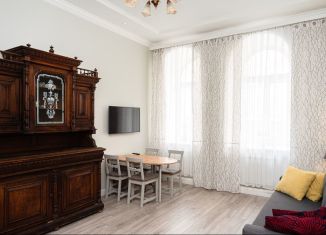 Продается трехкомнатная квартира, 111 м2, Санкт-Петербург, улица Марата, 70А-70Б, метро Пушкинская