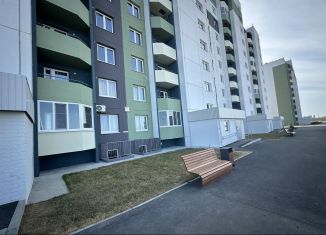 Продам 1-комнатную квартиру, 33 м2, Тюмень, улица Алексея Леонова, 32