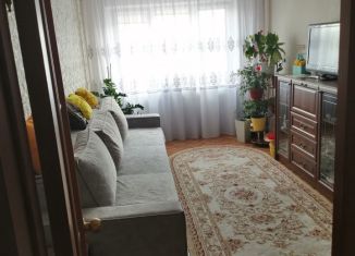 Продам 3-комнатную квартиру, 65 м2, Челябинская область, Шуменская улица, 18