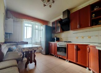 Двухкомнатная квартира на продажу, 70 м2, Краснодарский край, улица Ленина, 246