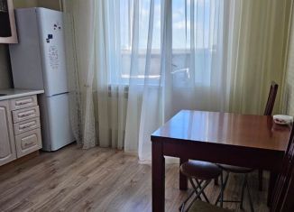 Сдаю 2-комнатную квартиру, 65 м2, Оренбург, улица Аксакова