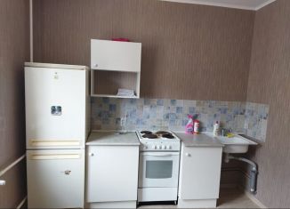 1-комнатная квартира в аренду, 38 м2, Курская область, улица Евгения Клевцова, 16