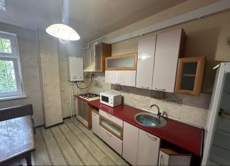 2-комнатная квартира в аренду, 70 м2, Севастополь, улица Колобова, 21Г