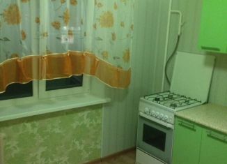 Сдается в аренду двухкомнатная квартира, 50 м2, Челябинская область, улица Жукова, 18