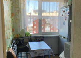 Двухкомнатная квартира на продажу, 40 м2, Иркутская область, улица Новаторов, 31