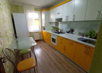 Сдача в аренду двухкомнатной квартиры, 70 м2, Севастополь, Античный проспект, 11А