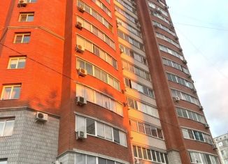 Сдается однокомнатная квартира, 50 м2, Волгоградская область, улица Александрова, 28