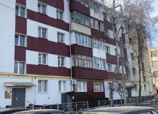 Продам 3-ком. квартиру, 59 м2, Новый Оскол, улица Славы, 22