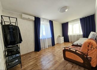 Продаю однокомнатную квартиру, 32 м2, Волгоград, улица Тулака, 40