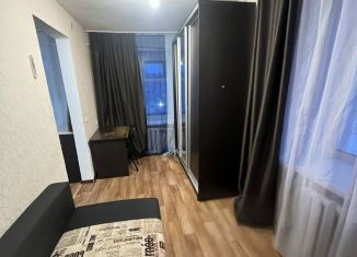 Сдача в аренду 2-комнатной квартиры, 40 м2, Кемеровская область, улица Матросова, 104
