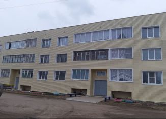 Продажа трехкомнатной квартиры, 69 м2, Кировская область, Школьная улица, 2