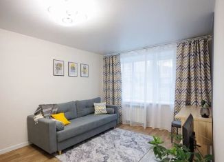 Сдается в аренду однокомнатная квартира, 48 м2, Чебоксары, бульвар Олега Волкова, 3