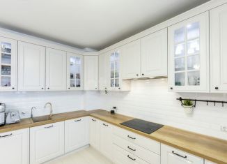 Продается 3-ком. квартира, 116.2 м2, Тюмень, улица Николая Фёдорова, 30, ЖК Орион