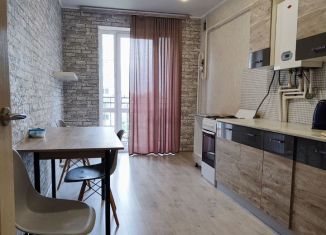 Сдам 2-ком. квартиру, 65 м2, поселок городского типа Афипский, улица Победы, 22/2