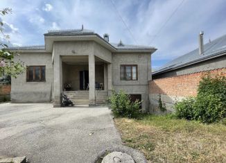 Продажа дома, 320 м2, Нальчик, улица Братьев Беровых, 9