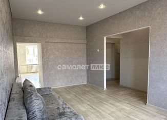 Продается двухкомнатная квартира, 43.5 м2, Октябрьский, проспект Ленина, 10