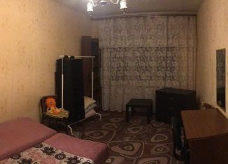 Сдаю трехкомнатную квартиру, 56.6 м2, дачный посёлок Кокошкино, улица Ленина, 6