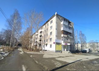 Продаю 2-ком. квартиру, 47.3 м2, Серов, улица Короленко, 5