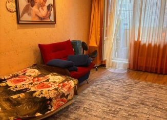 Продается 3-ком. квартира, 70 м2, Мурманская область, улица Анатолия Бредова, 14