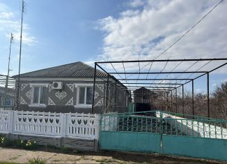 Продается дом, 67.8 м2, село Заветное, улица Победы