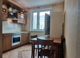 2-комнатная квартира в аренду, 54 м2, Москва, улица Академика Анохина, 6к1, район Тропарёво-Никулино