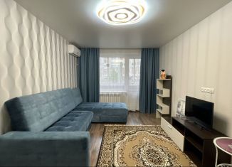 Продам 2-ком. квартиру, 50 м2, Кстово, Нижегородская улица, 2А