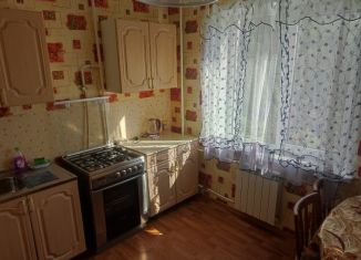 Продам 2-ком. квартиру, 52.8 м2, Гусь-Хрустальный, улица Маяковского, 3А