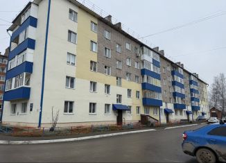 Продажа трехкомнатной квартиры, 52.2 м2, Бирск, Пролетарская улица, 109А