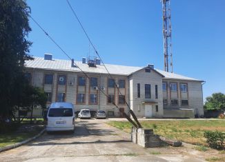 Продается помещение свободного назначения, 697.86 м2, Гулькевичи, Комсомольская улица, 74А