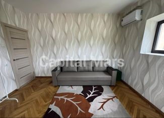 Сдается 3-комнатная квартира, 79 м2, Сочи, улица Чебрикова, 42, микрорайон Ареда