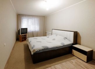 Сдам 1-ком. квартиру, 40 м2, Курск, проспект Анатолия Дериглазова, 85