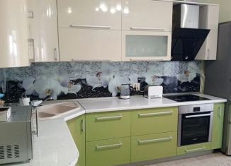 Продам 3-ком. квартиру, 107.5 м2, Копейск, улица Кожевникова, 4