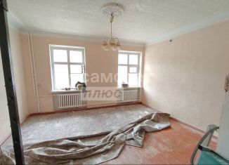 Продаю двухкомнатную квартиру, 58.9 м2, Озёрск, Южная улица, 3