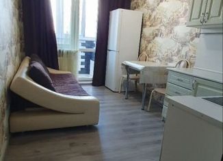 Сдам в аренду 1-ком. квартиру, 43 м2, Краснодар, улица имени Сергея Есенина, 110к2, ЖК Парус