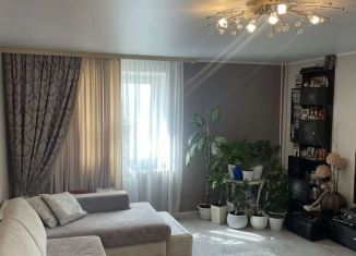 Продам 2-ком. квартиру, 60 м2, Смоленск, Верхне-Рославльская улица, 13