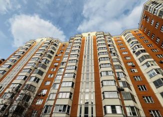 Продажа 2-комнатной квартиры, 52 м2, Москва, Зеленоградская улица, 25к4, станция Грачёвская
