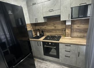 Продаю двухкомнатную квартиру, 41 м2, Чайковский, улица Декабристов, 32