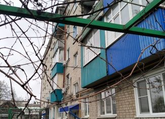 Сдается в аренду 2-комнатная квартира, 46 м2, Кропоткин, улица Пушкина