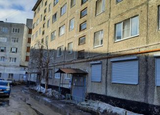 Продается 2-ком. квартира, 44 м2, Мурманская область, проспект Кирова, 25