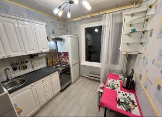 Аренда двухкомнатной квартиры, 43 м2, Москва, улица Головачёва, 1к2, район Люблино